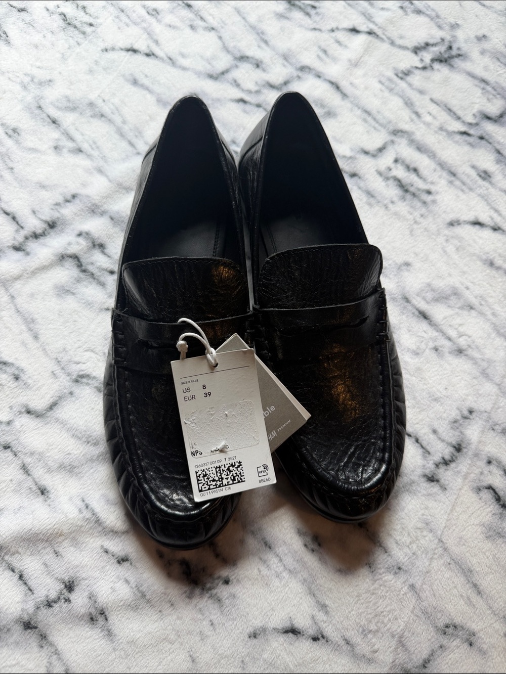 H&M Women’s Black Leather Penny Loafers Size 8.